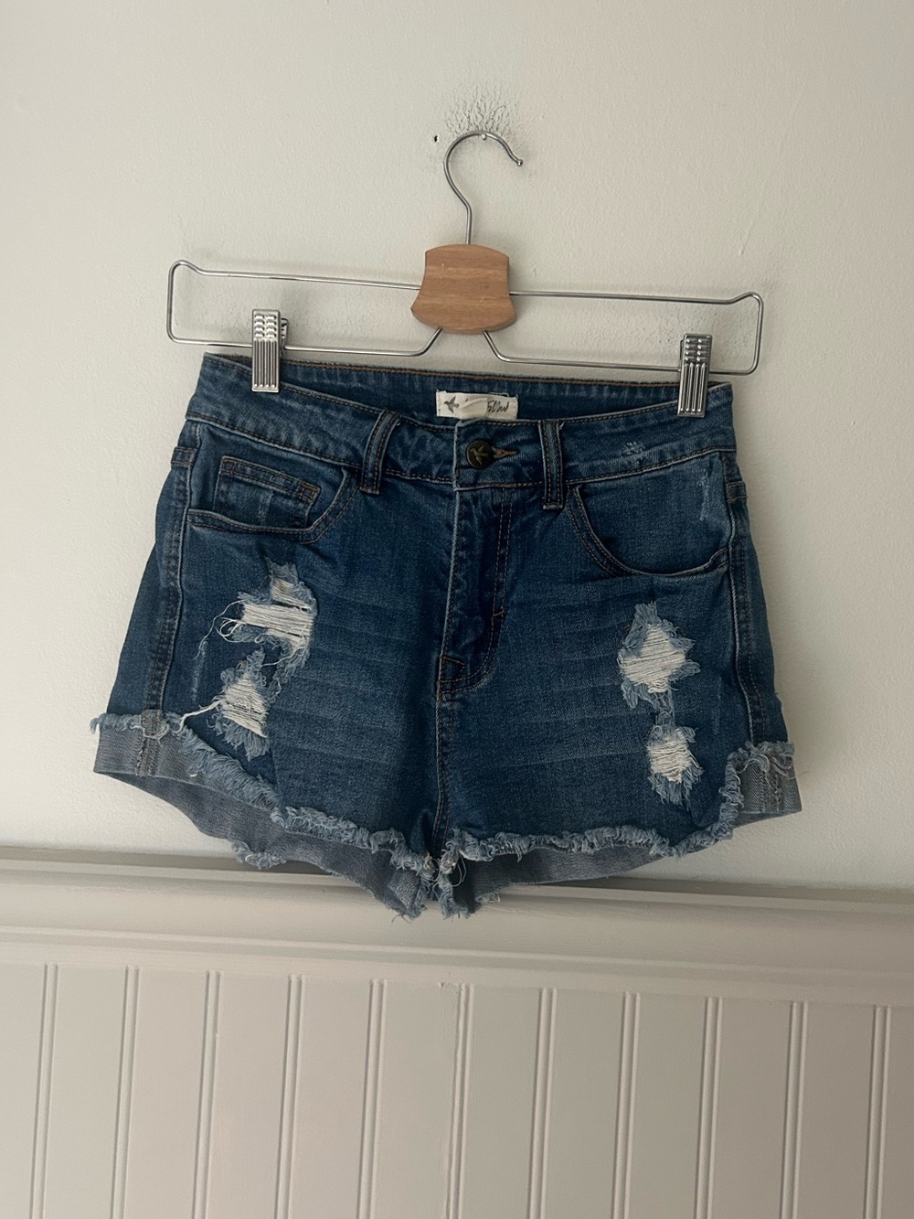 Others Follow Distressed High Rise Denim Shorts Size 3 Dark Wash Frayed Hem